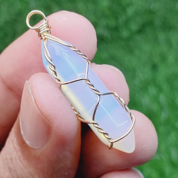 Hexagonal Quartz Healing Crystal Pendant, BS41074 - Picture 1 of 6